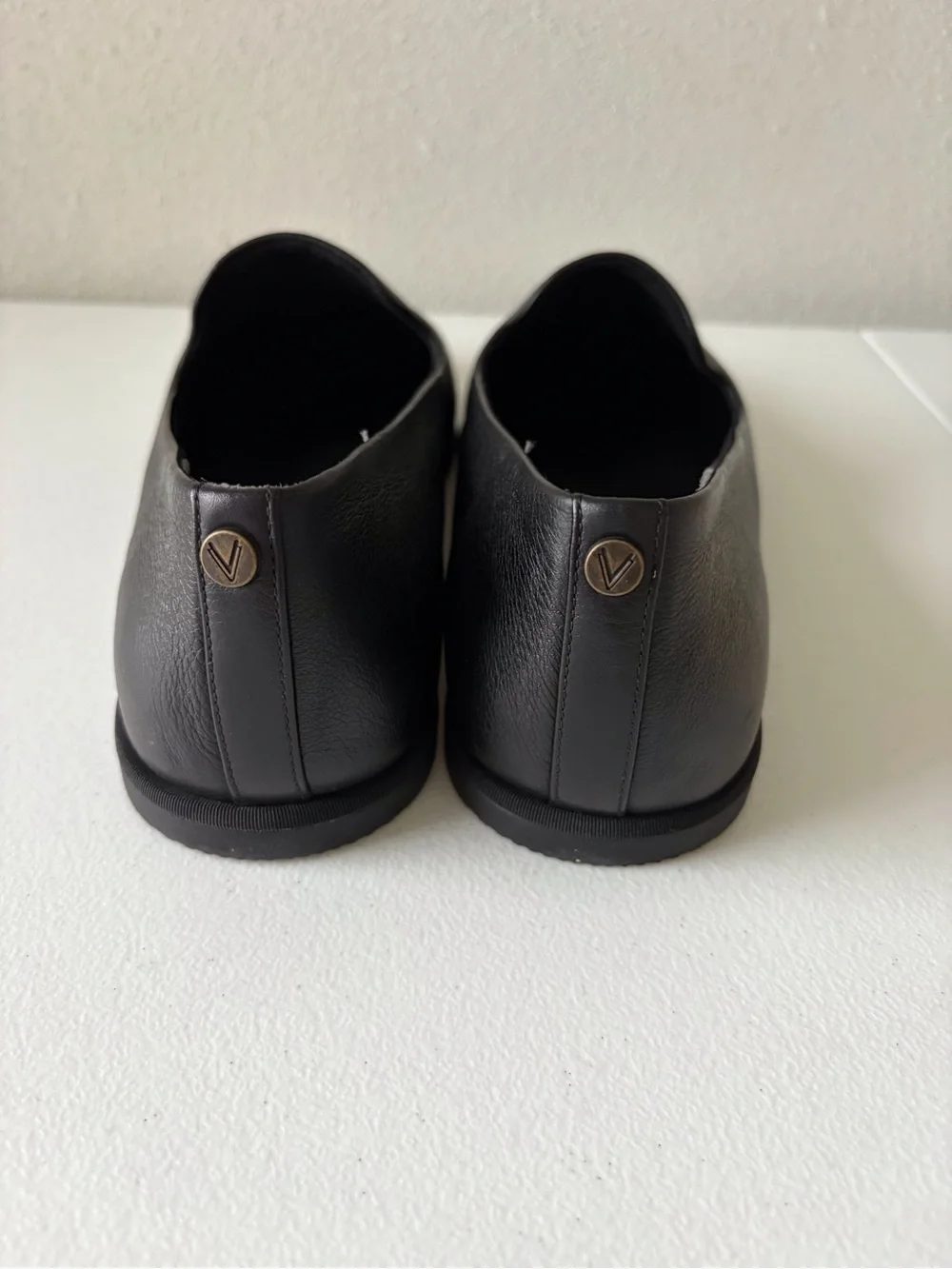 Vionic Willa‎ 2.0  9 Wide Black Leather Comfort Flats Arch Support Casual Office